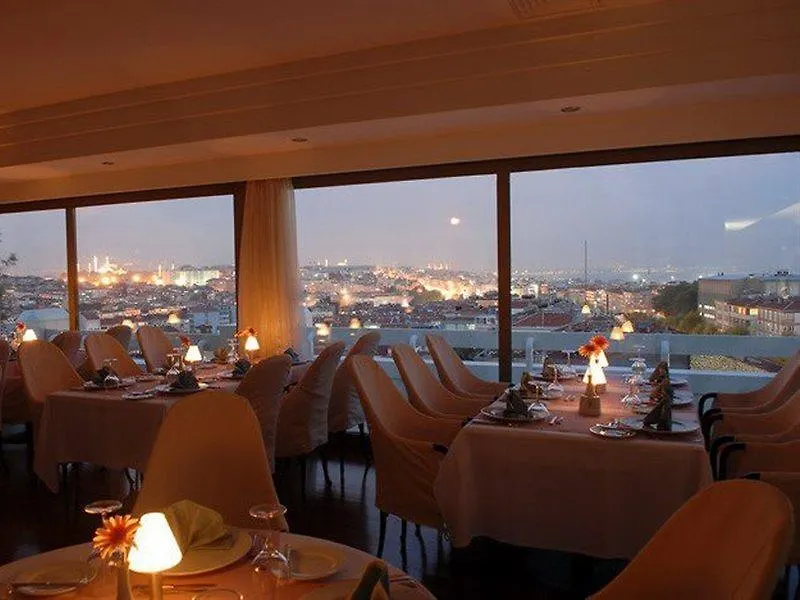 Ramada By Wyndham Istanbul Old City Hotel