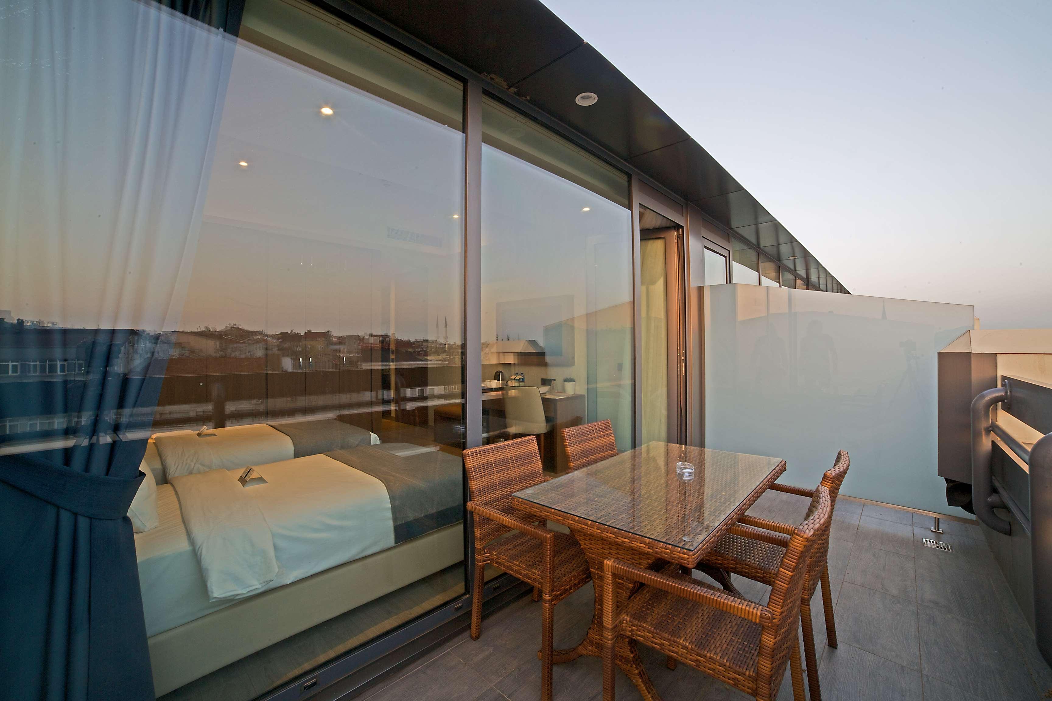 Wyndham istanbul old city. Ramada Istanbul old City. Ramada by Wyndham Istanbul. Ramada by Windham Istanbul old City. Ramada Plaza by Wyndham Istanbul Sultanahmet 5 Турция Стамбул.
