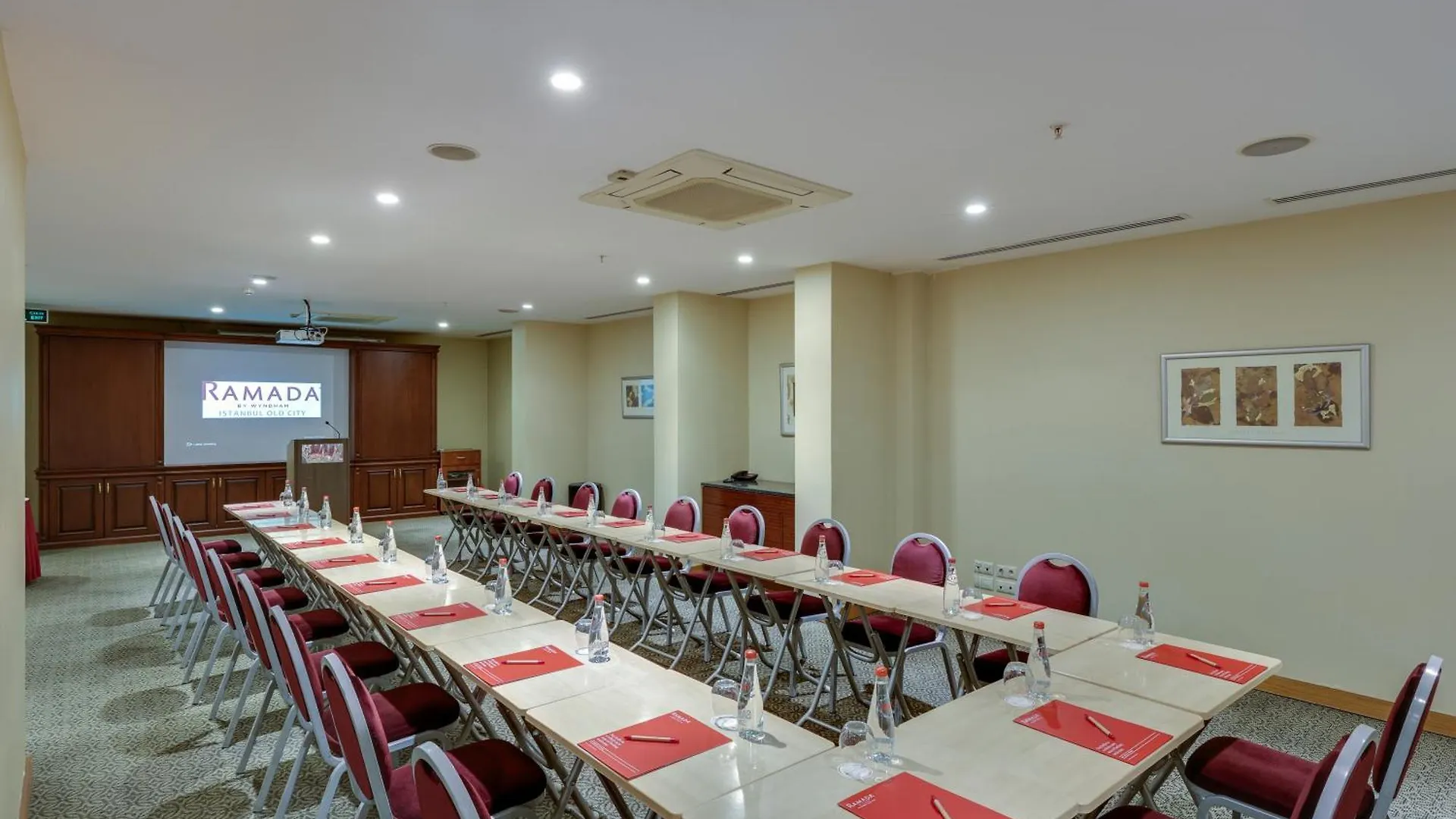 Ramada By Wyndham Istanbul Old City Hotel