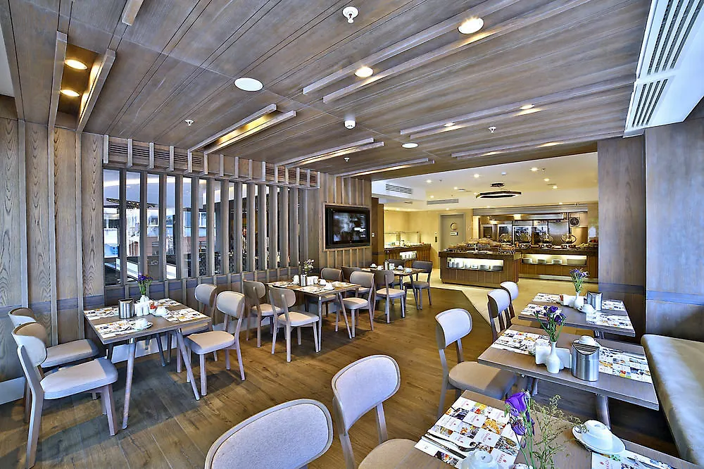 Hotel Ramada By Wyndham Istanbul Old City